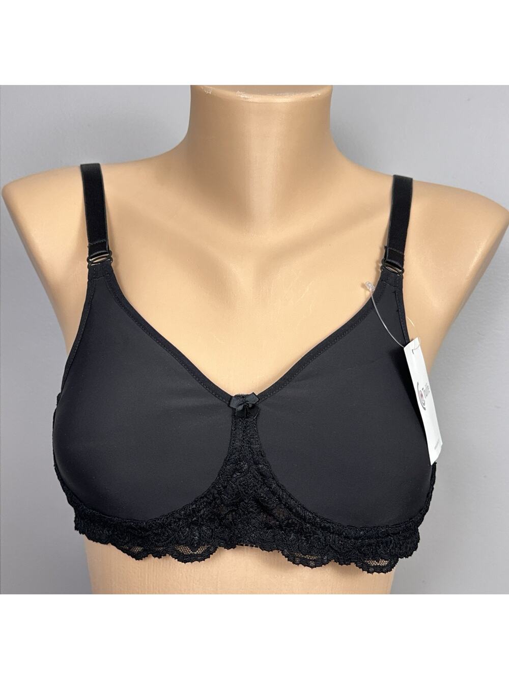 New TruLife Amelia Seamless Wire-Free Bra Size 38A Black 4028 Mastectomy Pockets